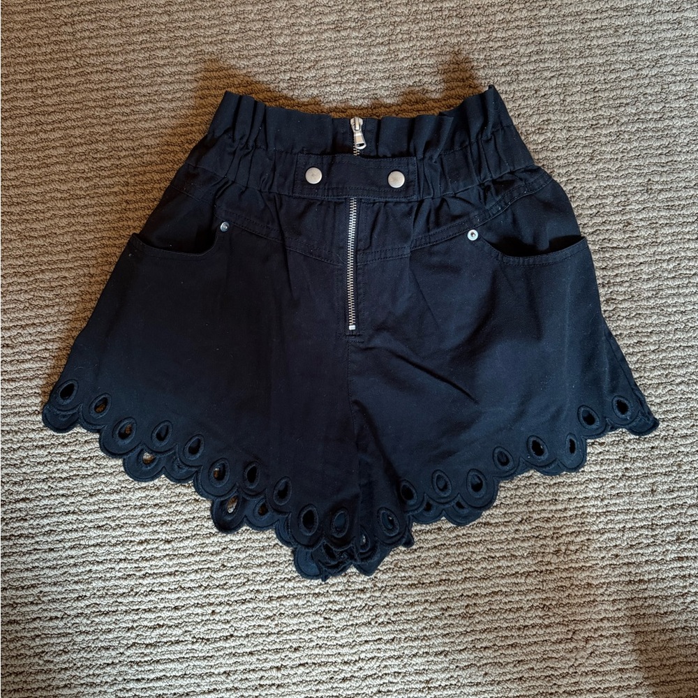 Sea NY Black Scallop Elastic Waist Zip Up Lee Embroidered Shorts Size 0 US